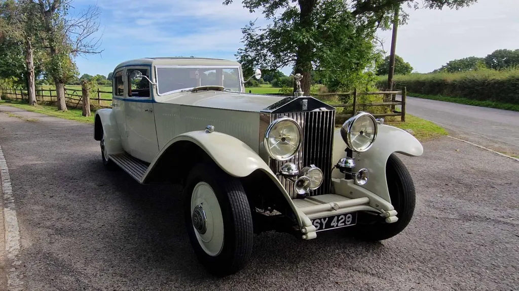 A perfect car choice for our wedding day. Thank you very much Norman who drove us, he was so patient and professional. Would highly recommend.