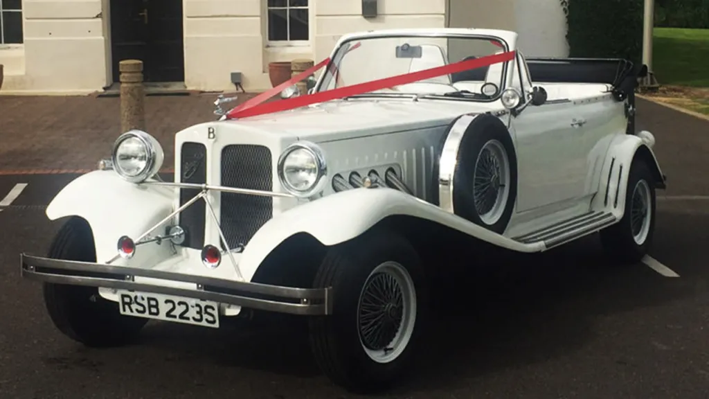 So glad we chose you for our wedding day! Beautiful car! He is so lovely and it was a pleasure to have him drive us! And fantastic customer service. Thank you so much, would recommend him to anyone! Xxx