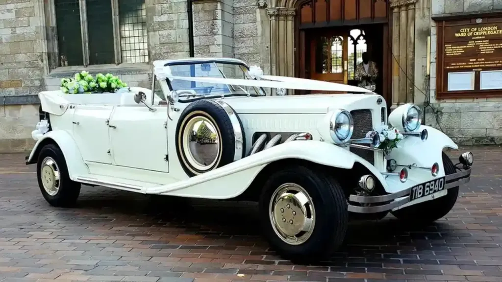 Side View White Beauford dressed with white Ribbons in fron of London Church