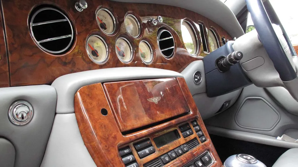 Front View of Wooden Dashboard in a Modern Bentley Arnage