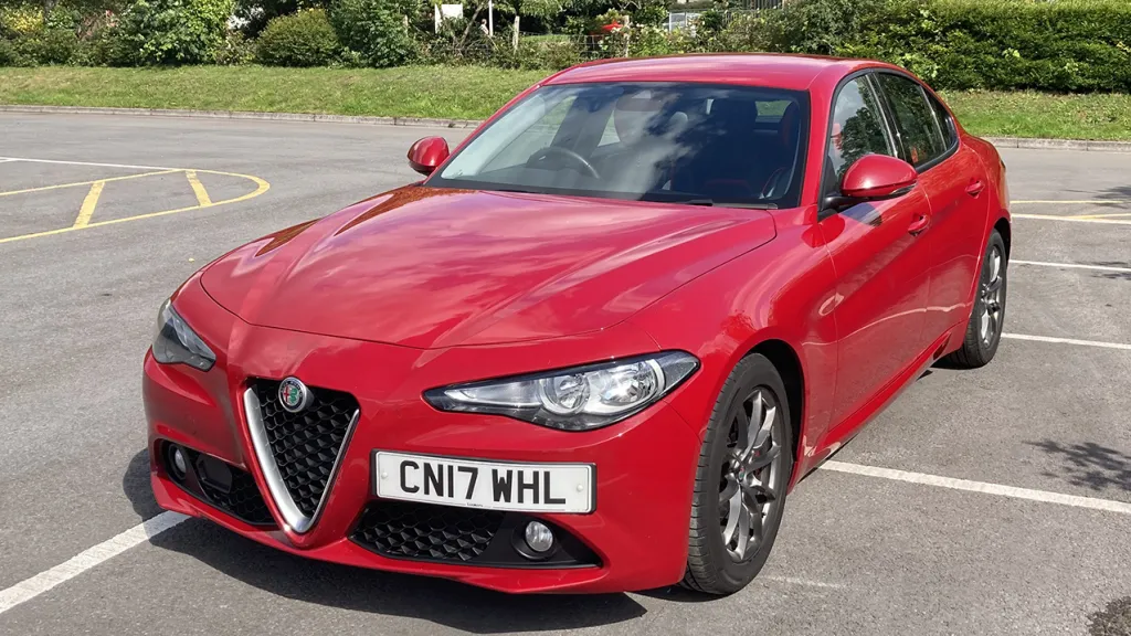 Front view of a Alfa Romeo Giulia in Red