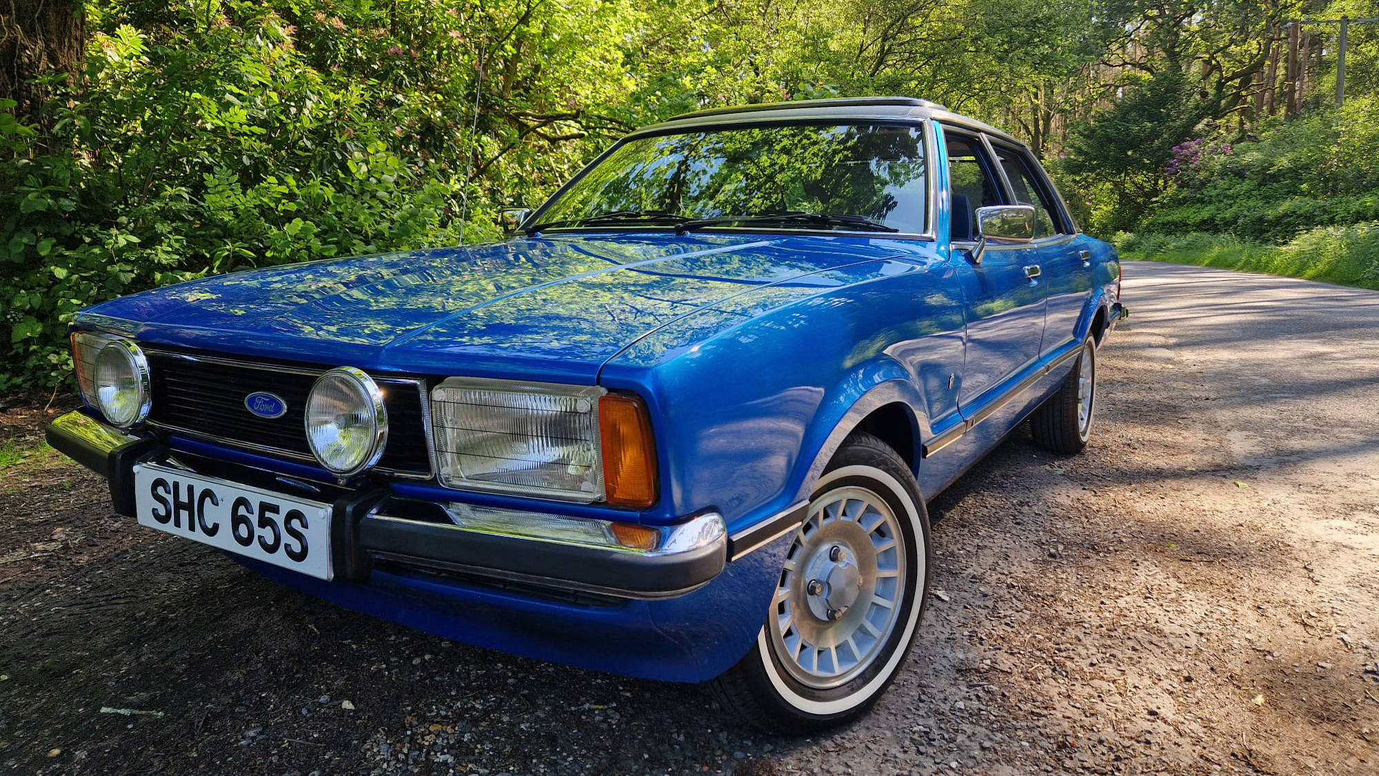 Blue Ford Cortina Mk4 2L Ghia