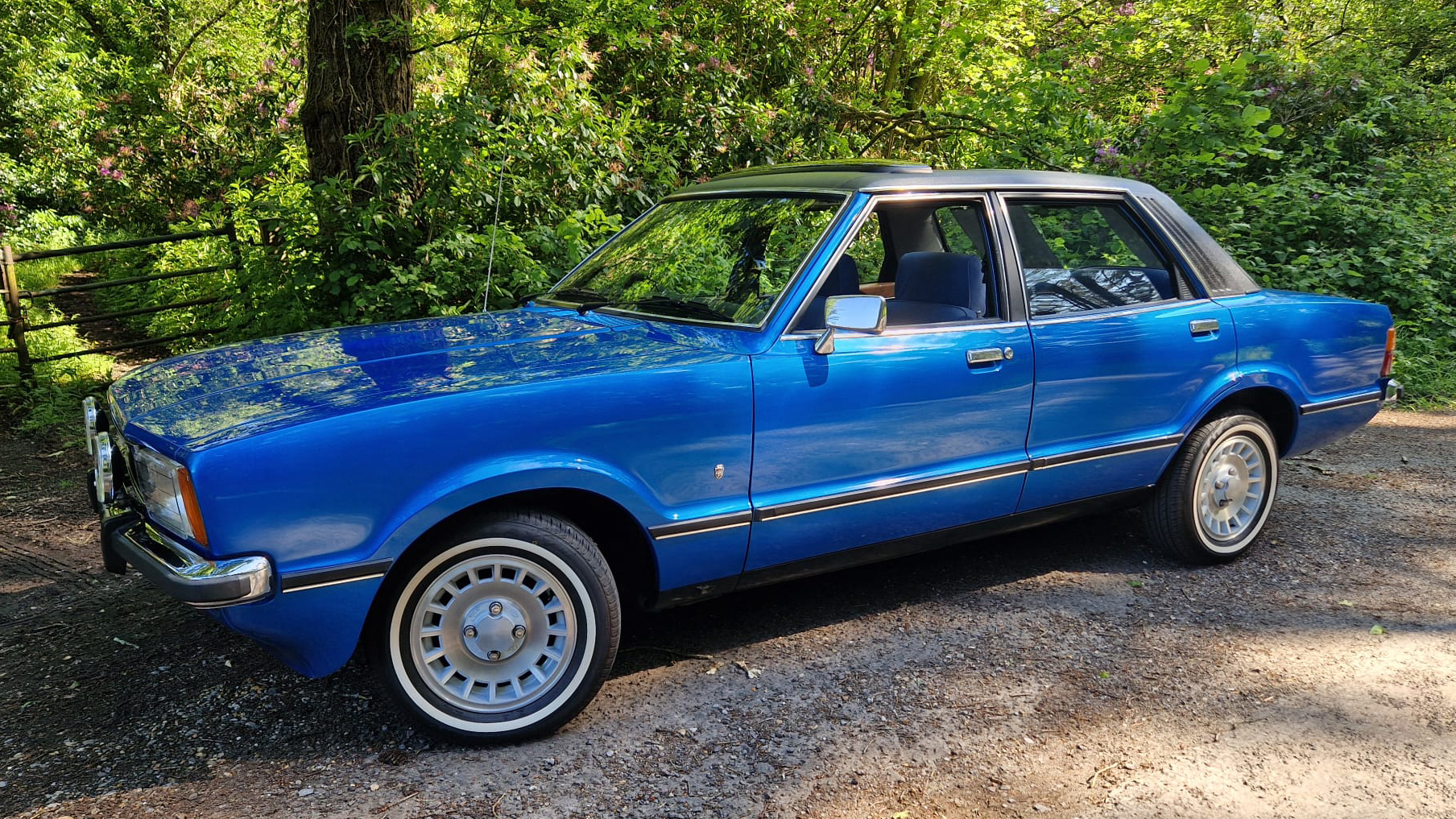 Blue Ford Cortina Mk4 2L Ghia