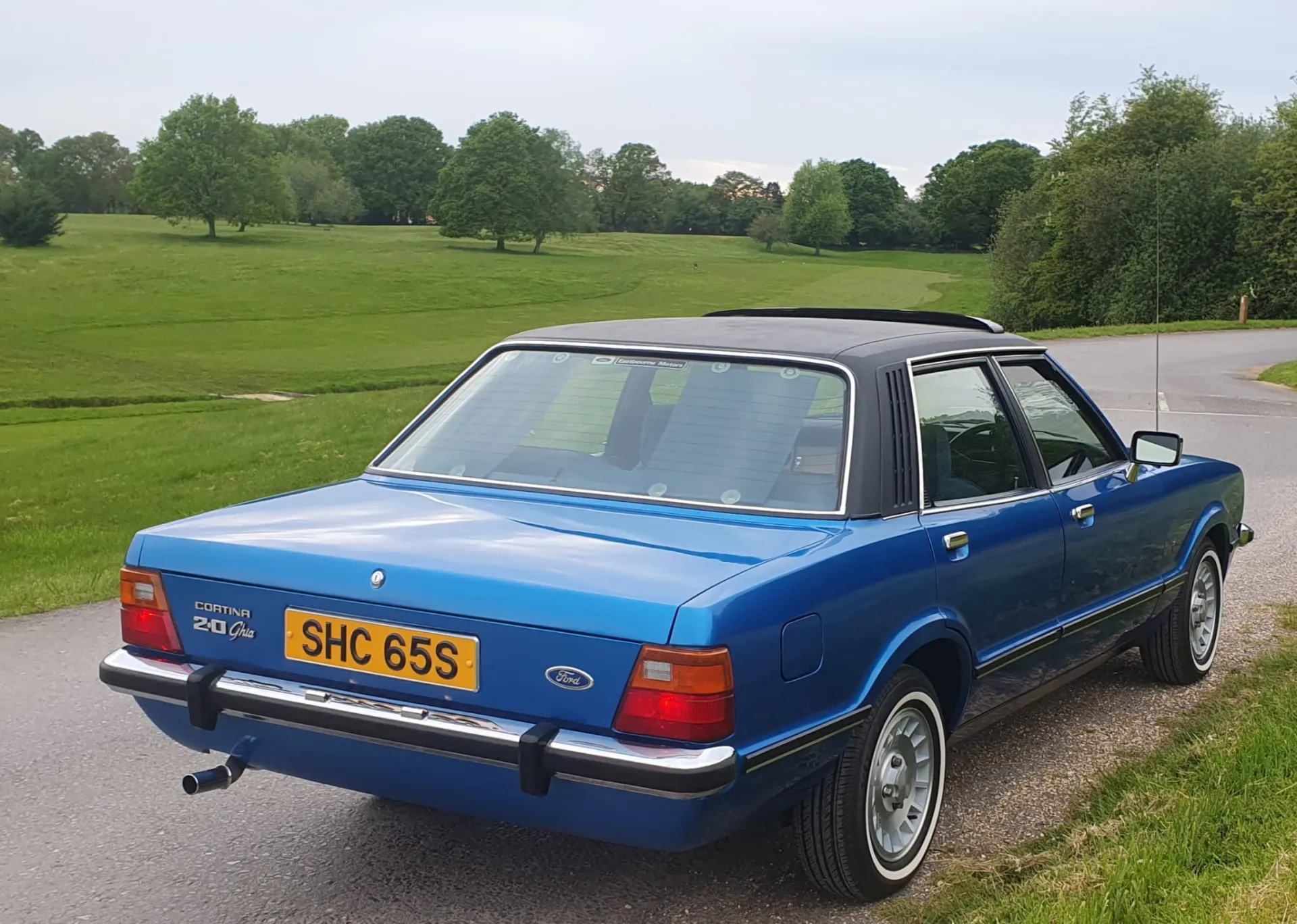 Blue Ford Cortina Mk4 2L Ghia