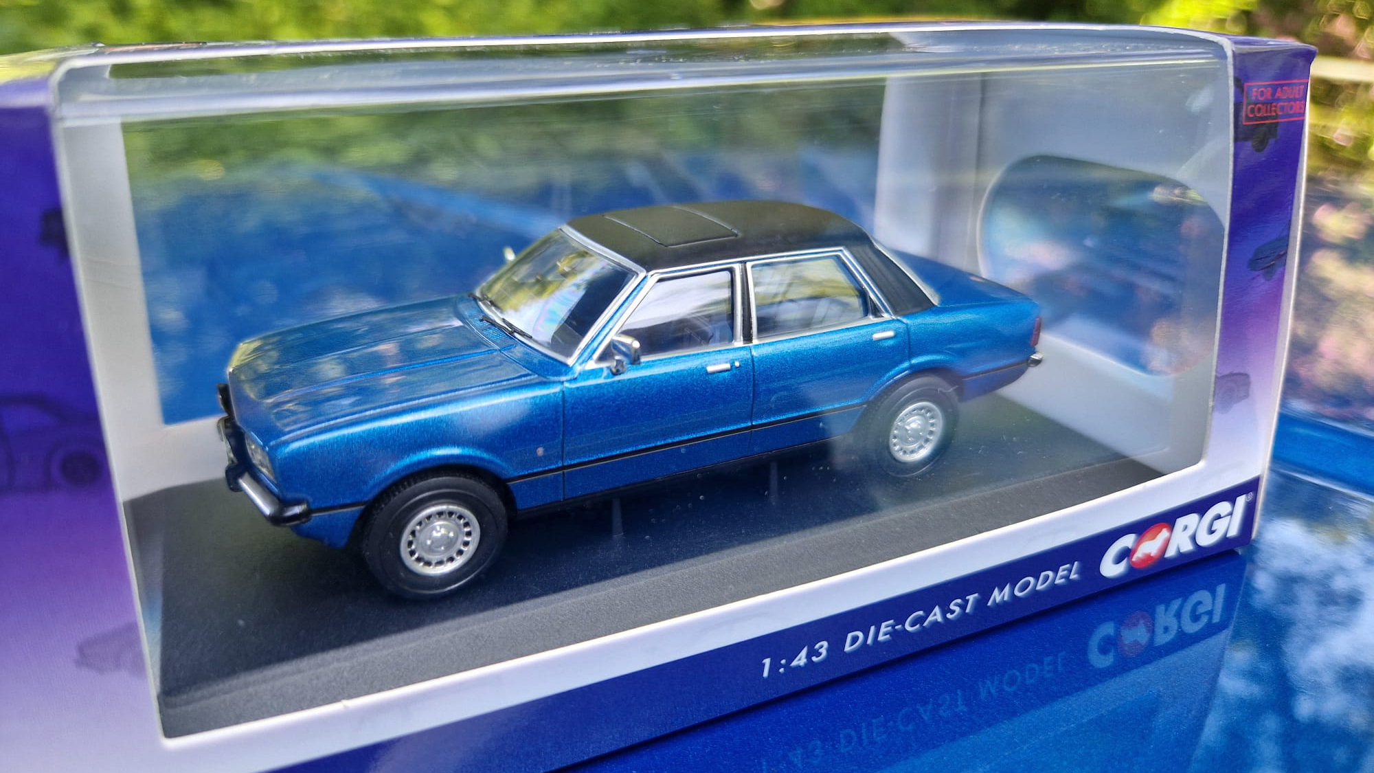 Blue Ford Cortina Mk4 2L Ghia