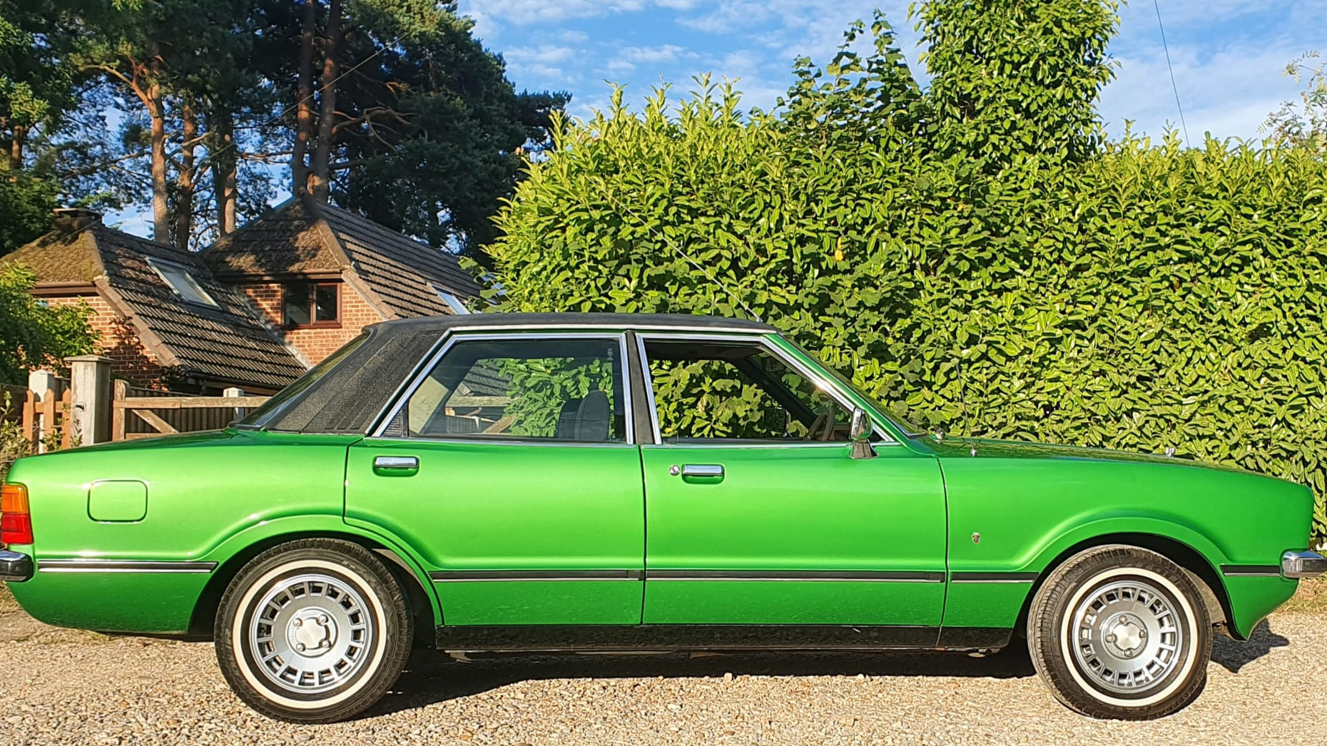 Green Ford Cortina Mk4 2.3L V6 Ghia