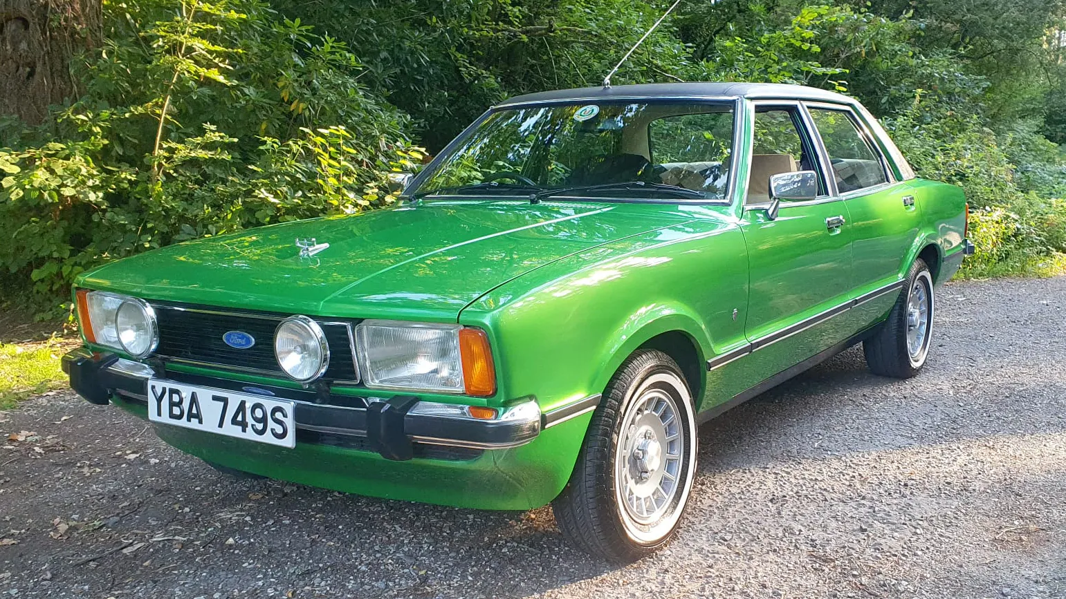 Classic Ford Cortina Mk4 Ghia V6 for Wedding Hire