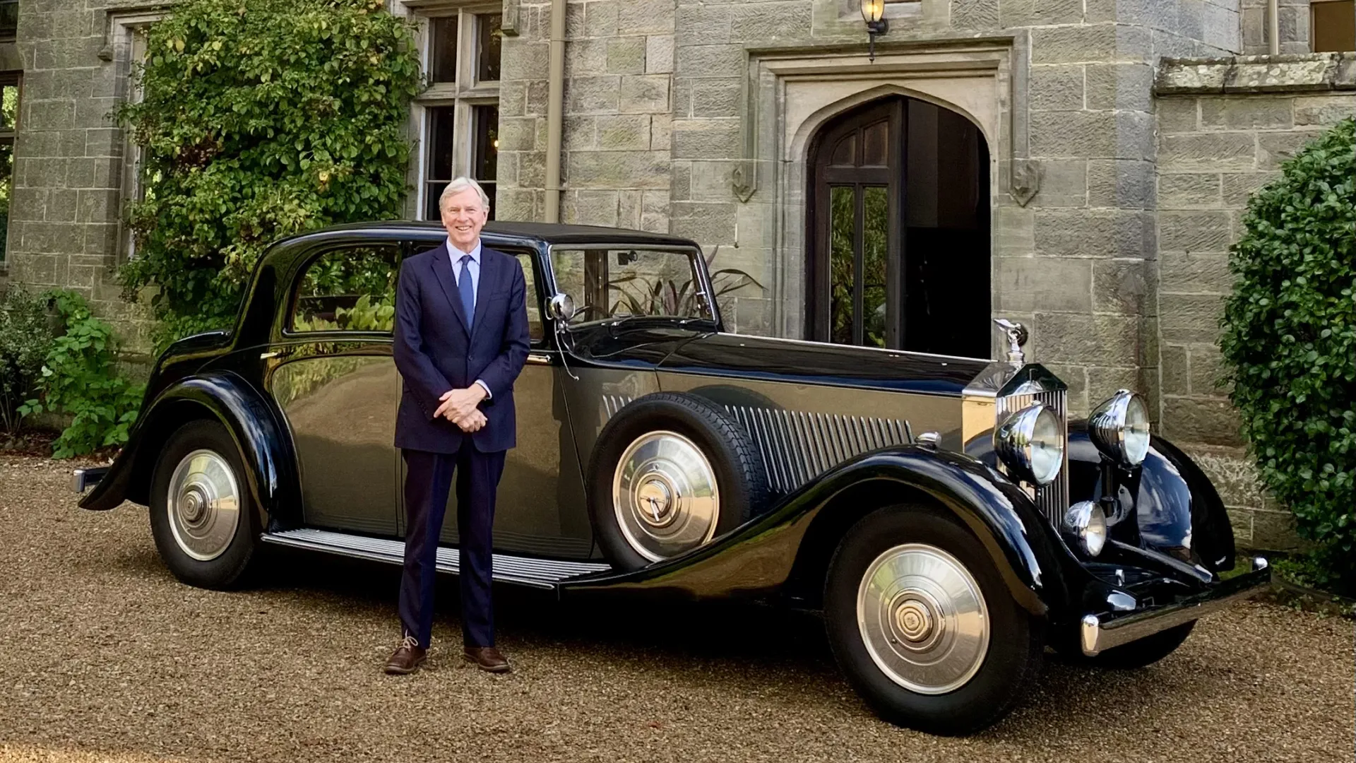 Rolls-Royce Phantom II Continental LWB with its chauffeur