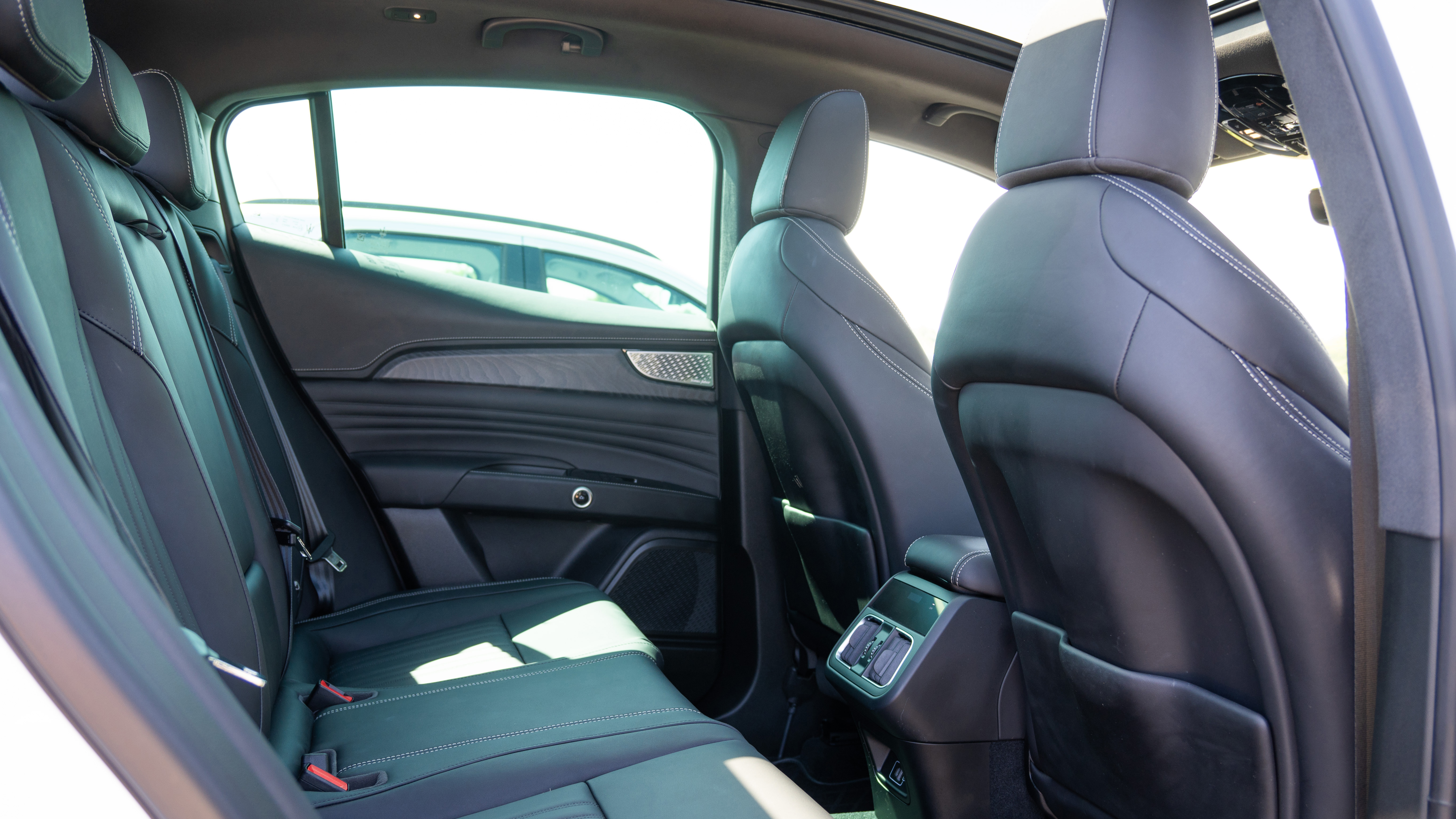 Rear interior view of Maserati Grecale in Black leather with sunroof