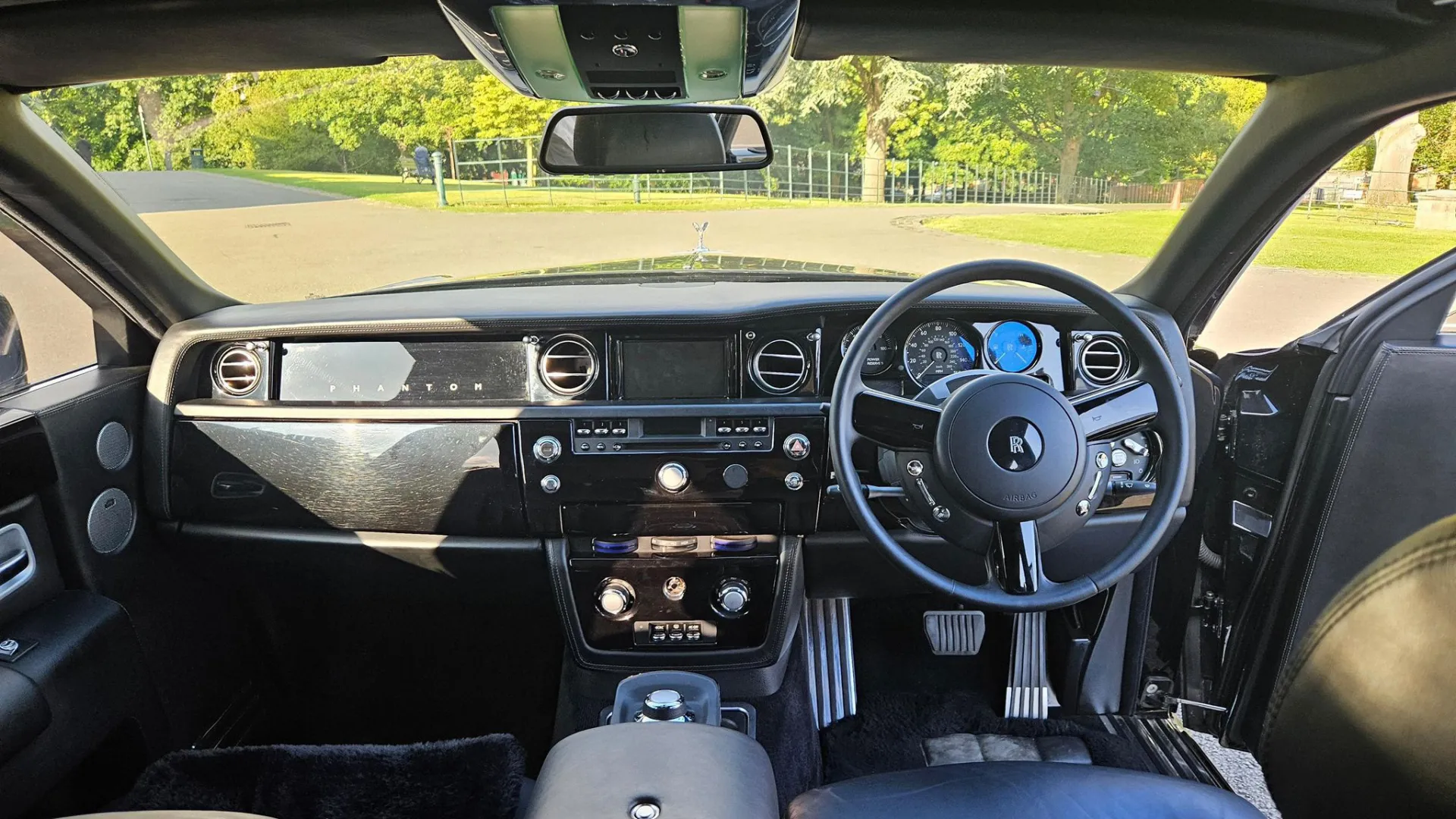 Front Dashboard inside Rolls-Royce Phantom