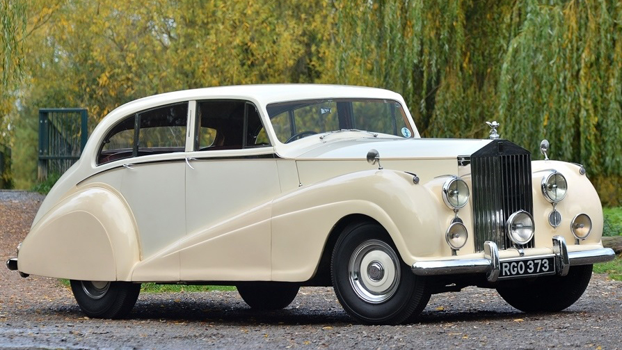 Classic Rolls-Royce Silver Wraith in old English White