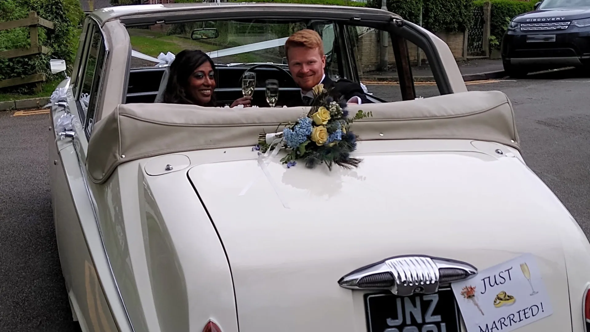 Classis Daimler Limousine in Old English White