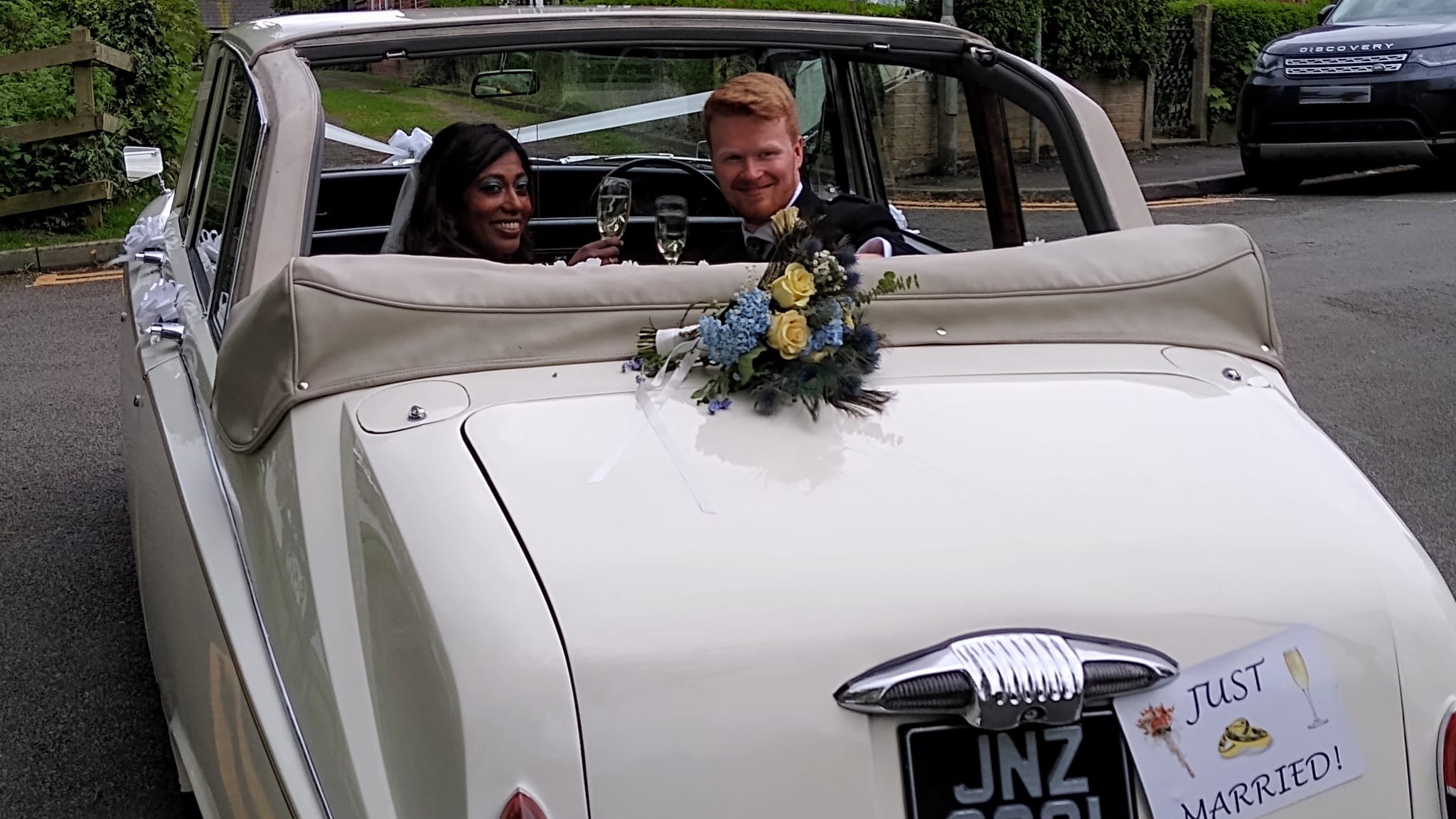 Classis Daimler Limousine in Old English White