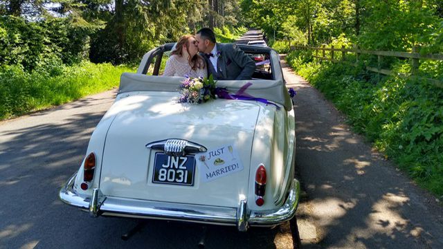 Classis Daimler Limousine in Old English White