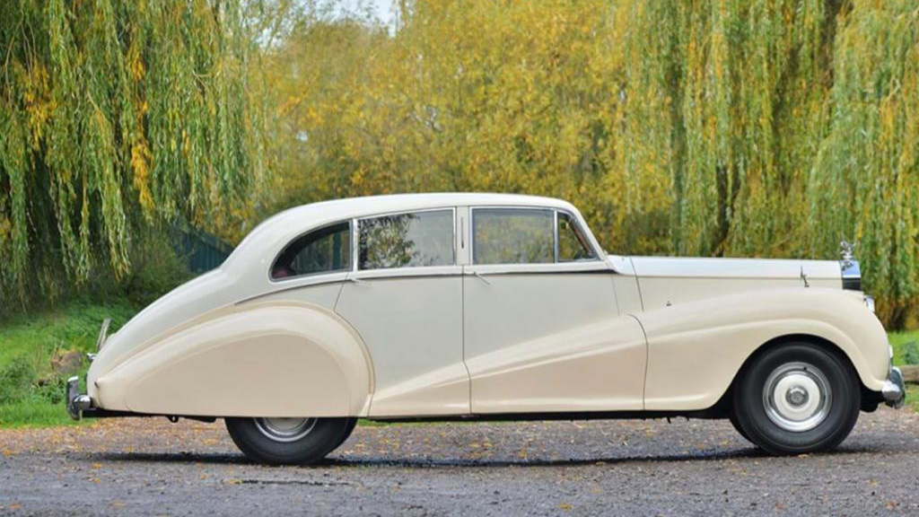 Classic Rolls-Royce Silver Wraith in old English White