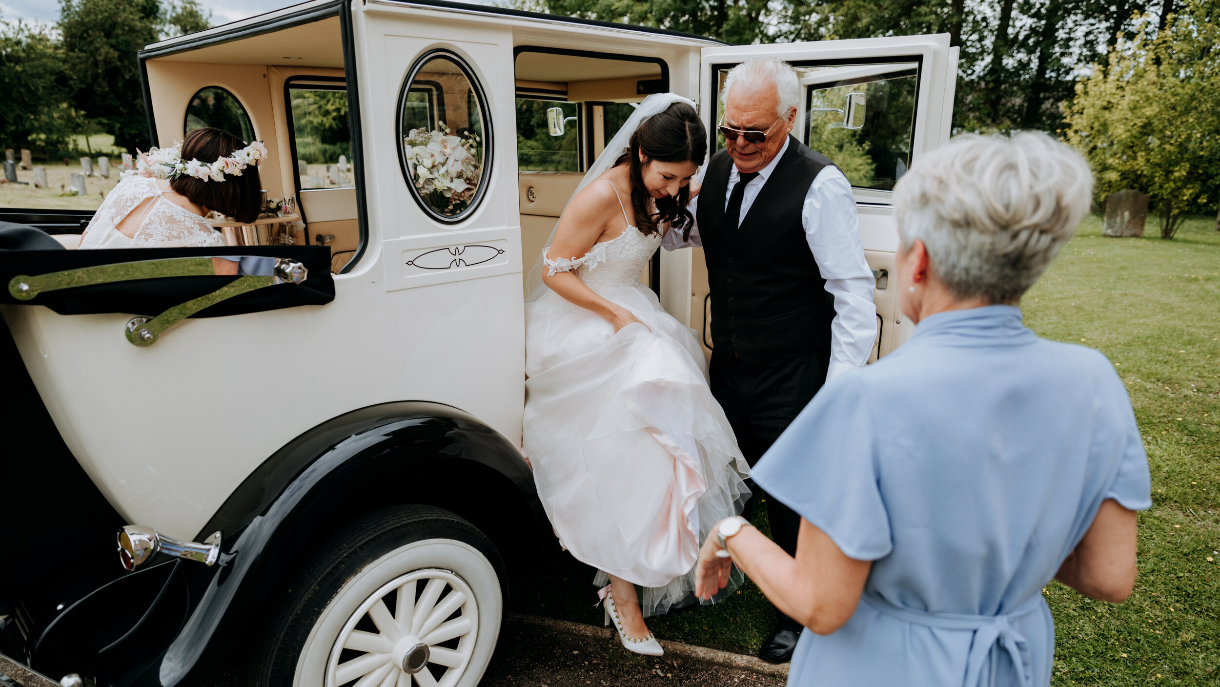 Convertible Black and Ivory 1930s vintage style wedding car