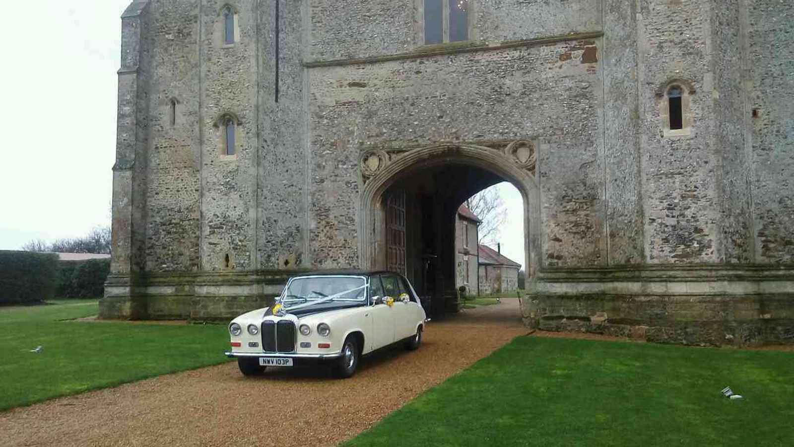 Black & Ivory Classic Daimler at Pentney