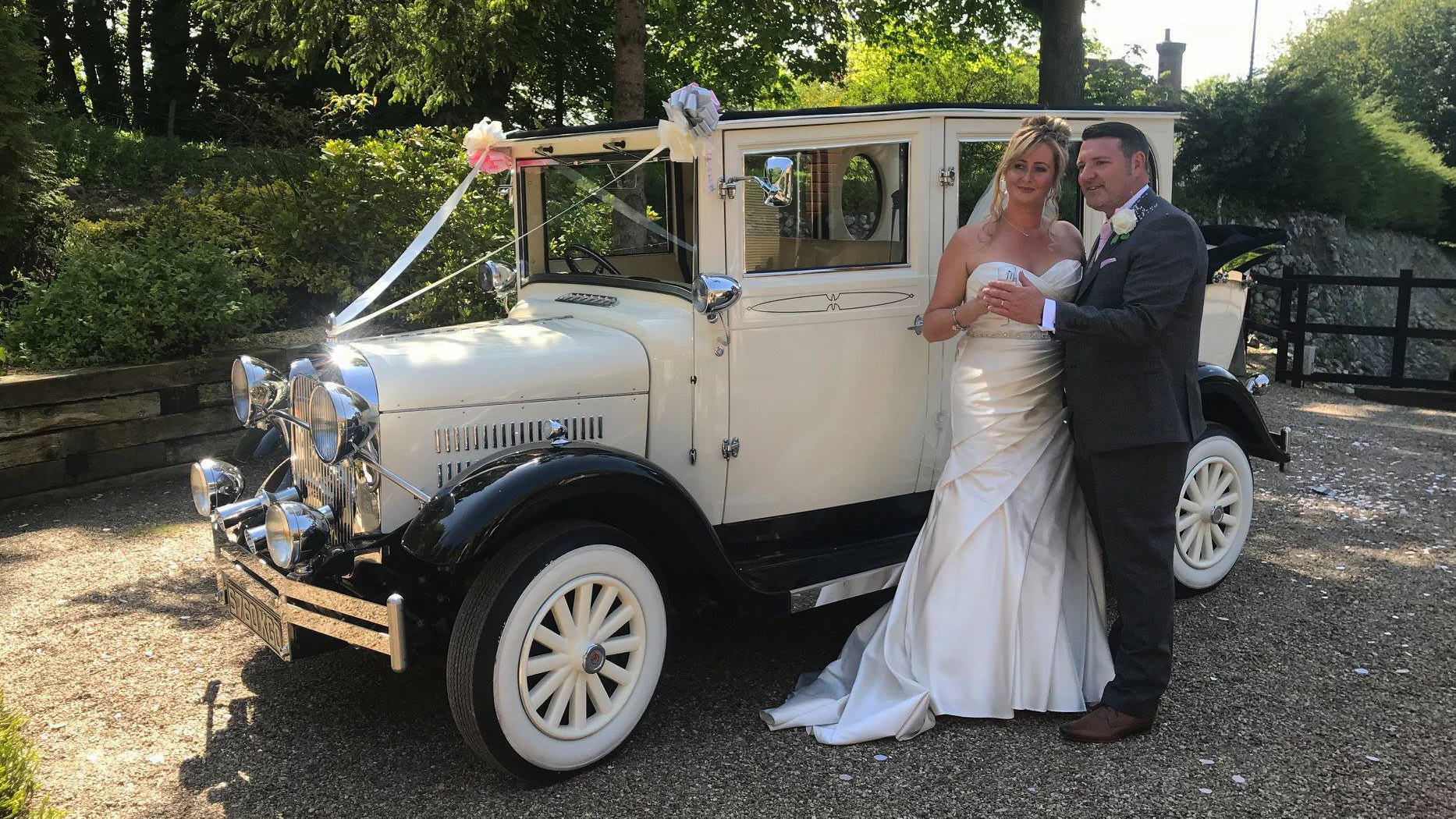 Convertible Black and Ivory 1930s vintage style wedding car