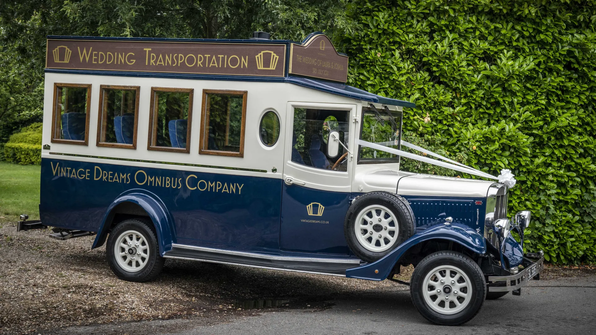 Blue and Ivory Vintage Asquith Bus