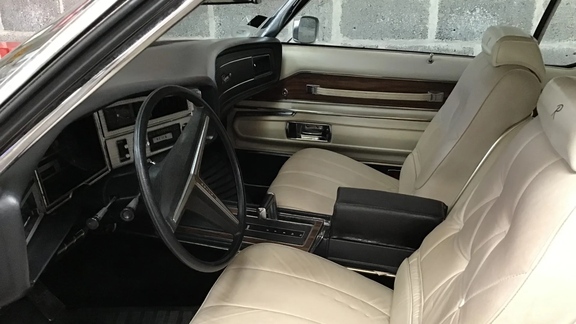 Front seating area in Classic American Buick