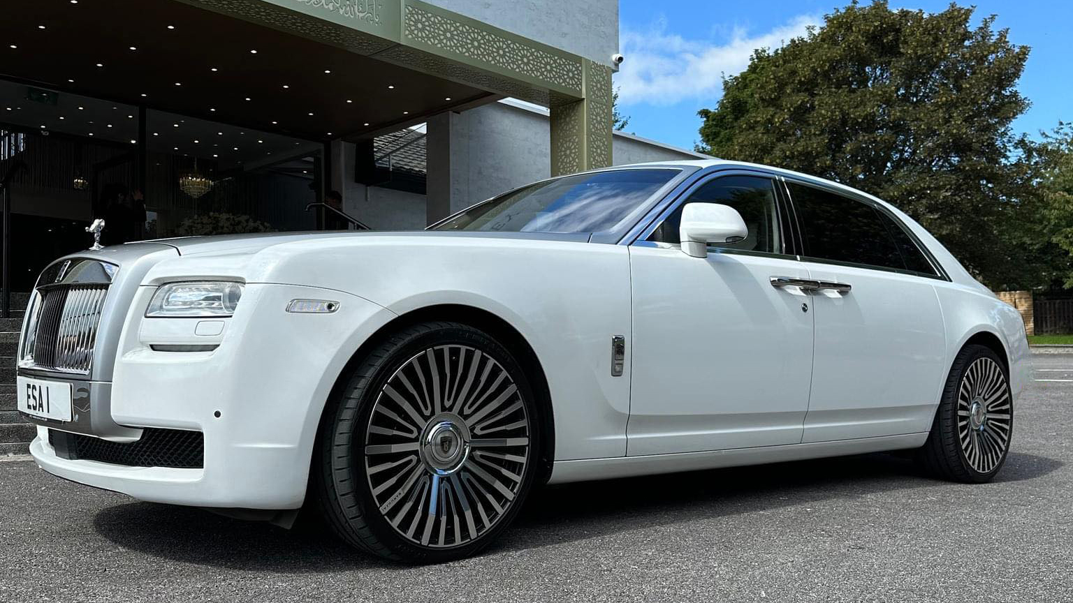 Left side view Rolls-Royce Ghost