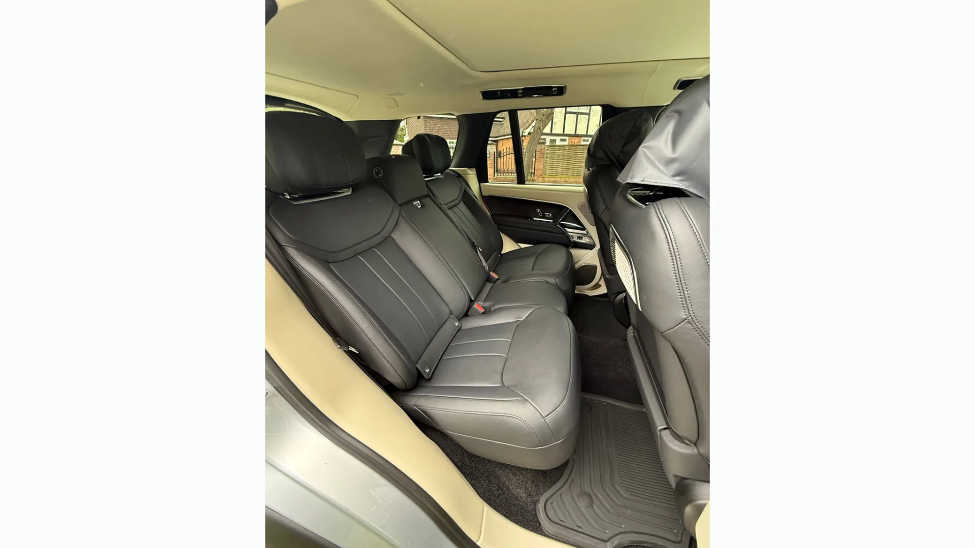 Black Leather interior in Range Rover.