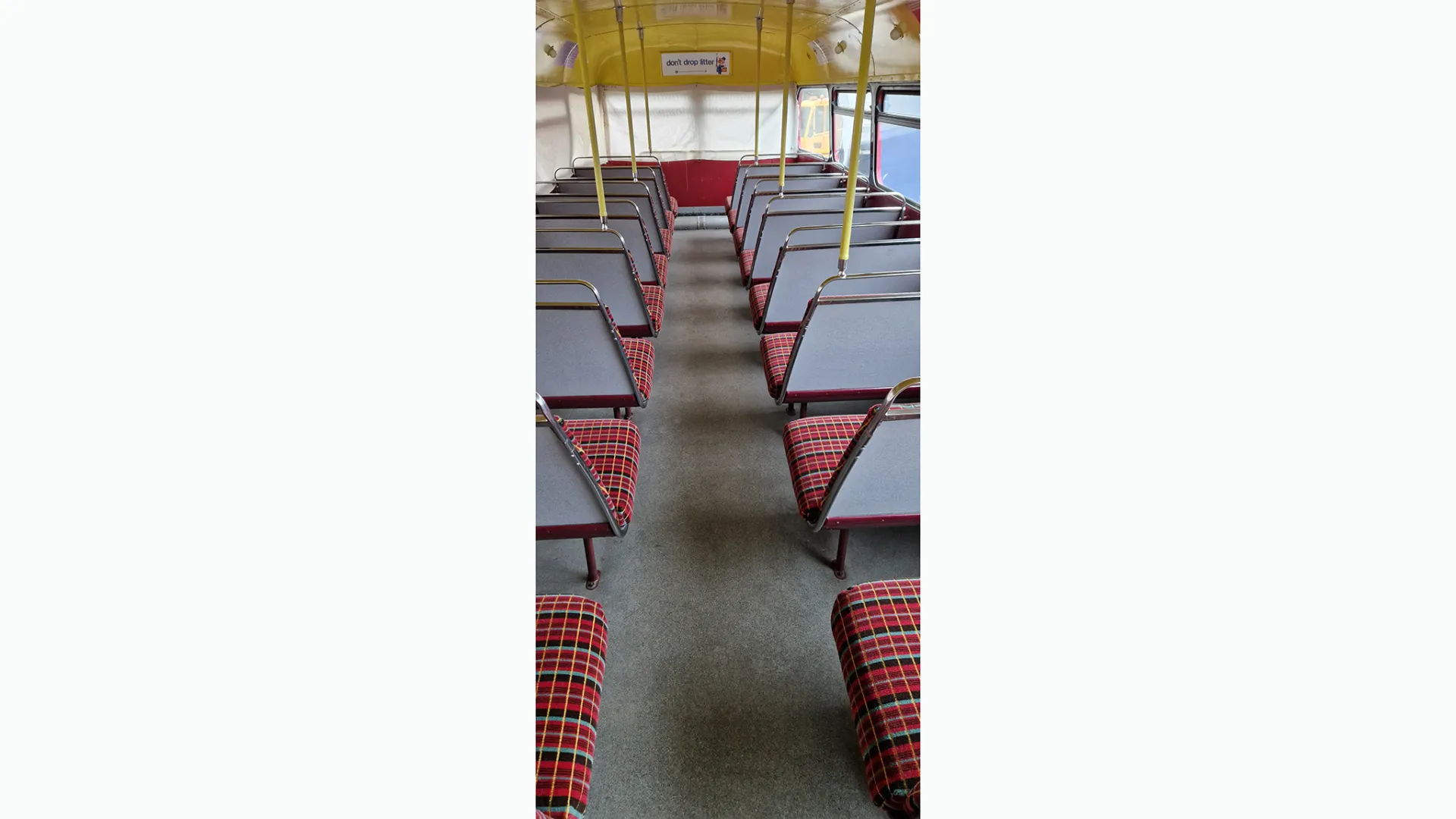 RM121 Upper Deck Routemaster Bus