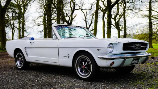 Ford Mustang Convertible 4.7L V8