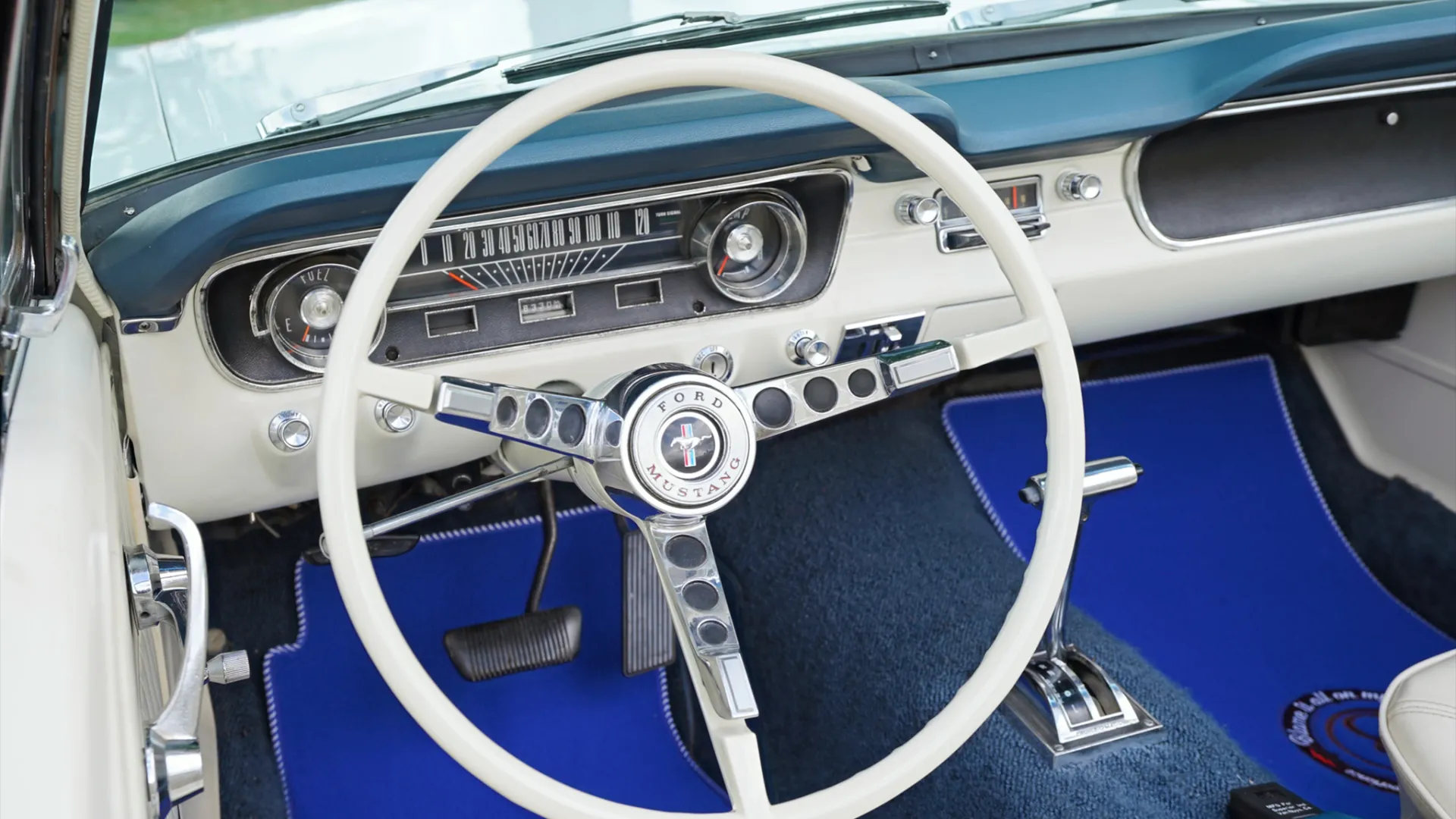 Front dashboard in classic Ford Mustang