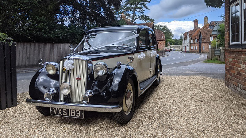 Rover p3 decorated with wedding ribbon