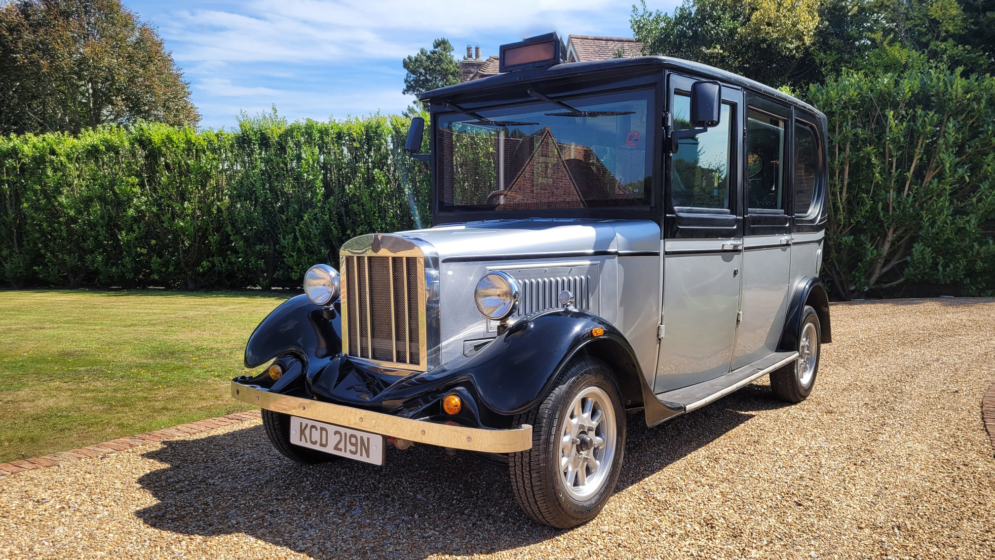 Black and silver 30s vintage style Asquith Taxi