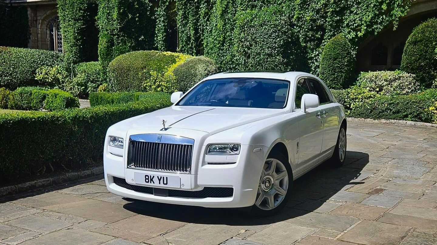 Luxurious Rolls-Royce Ghost for hire