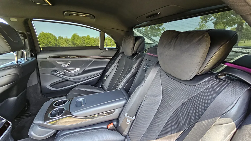 Mercedes s-Class rear interior seating