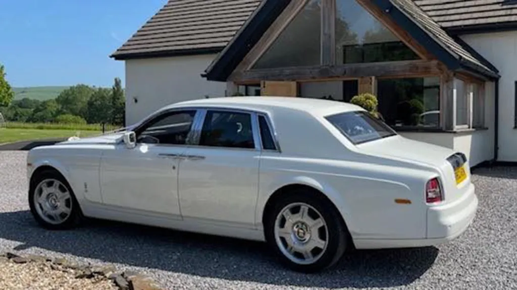 Side view of white Rolls-Royce Phantom